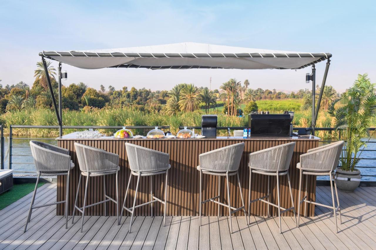 Historia: Nile Cruise Boutique Hotel Luxor Exterior photo